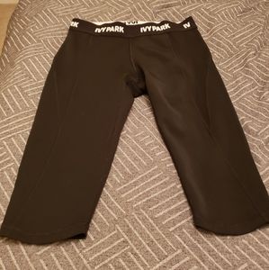 3/$25 Ivy Park mid-rise knee length athletic leggings, size L (fits quite small)